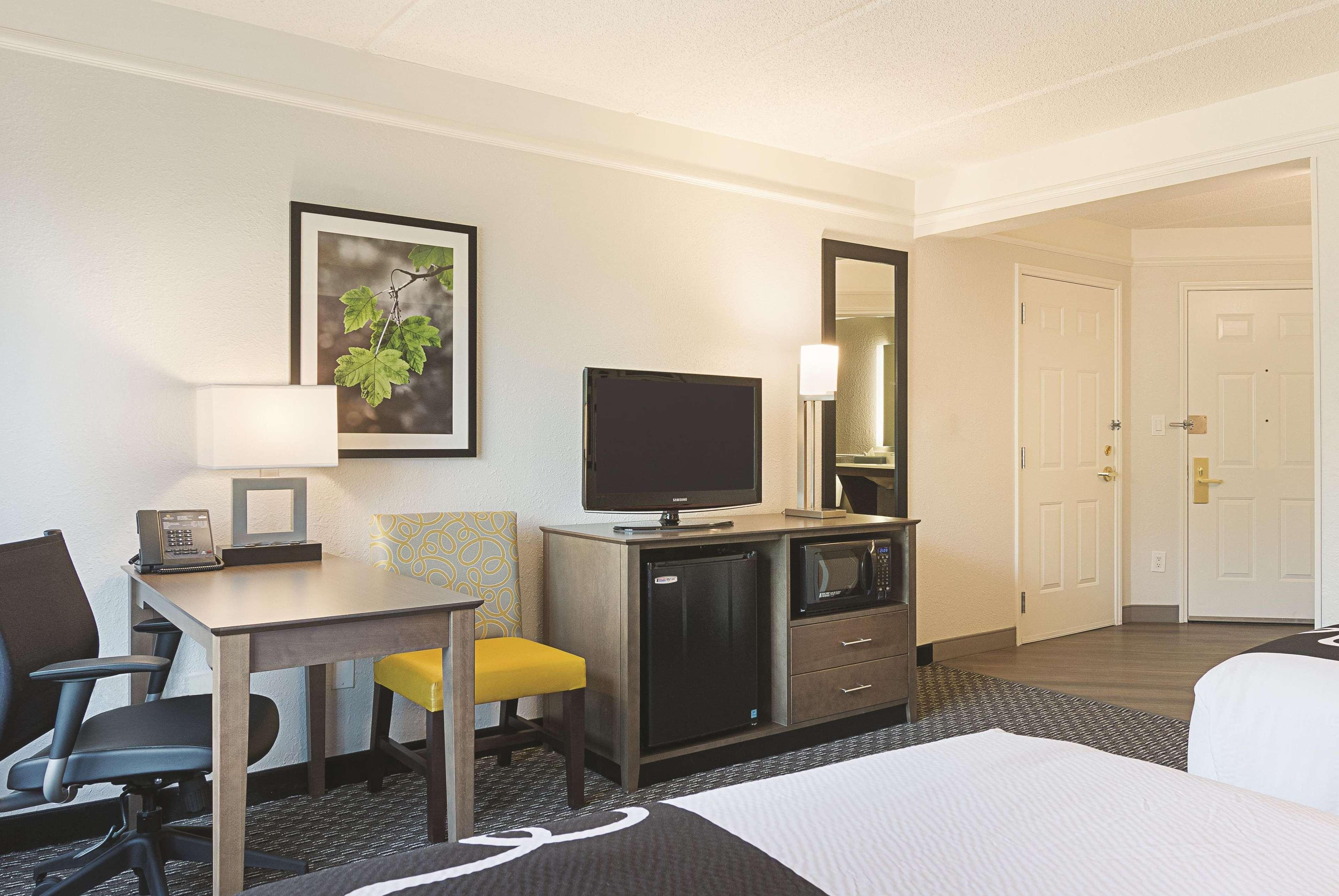La Quinta By Wyndham Atlanta Perimeter Medical Hotell Sandy Springs Exteriör bild