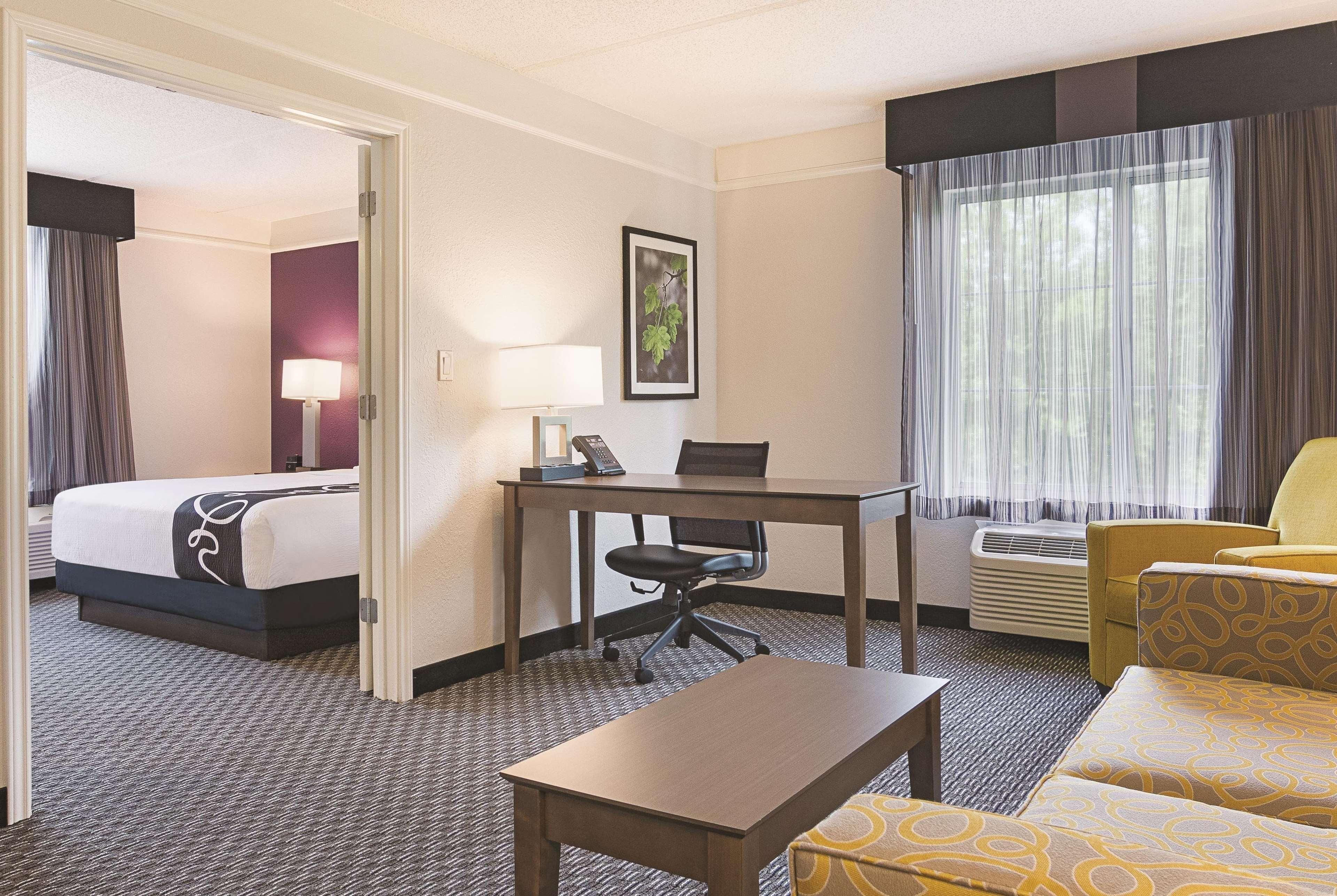 La Quinta By Wyndham Atlanta Perimeter Medical Hotell Sandy Springs Exteriör bild