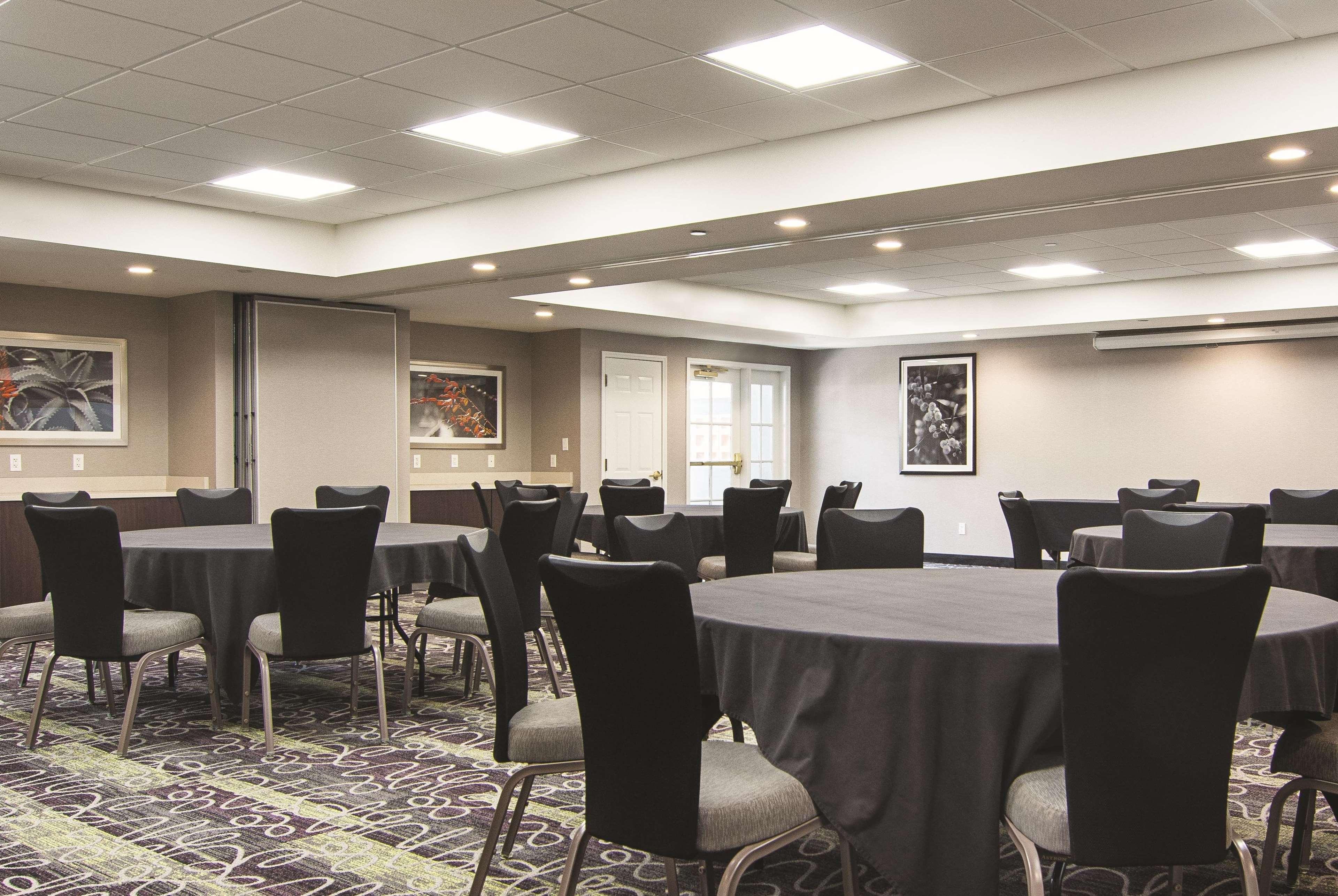 La Quinta By Wyndham Atlanta Perimeter Medical Hotell Sandy Springs Exteriör bild
