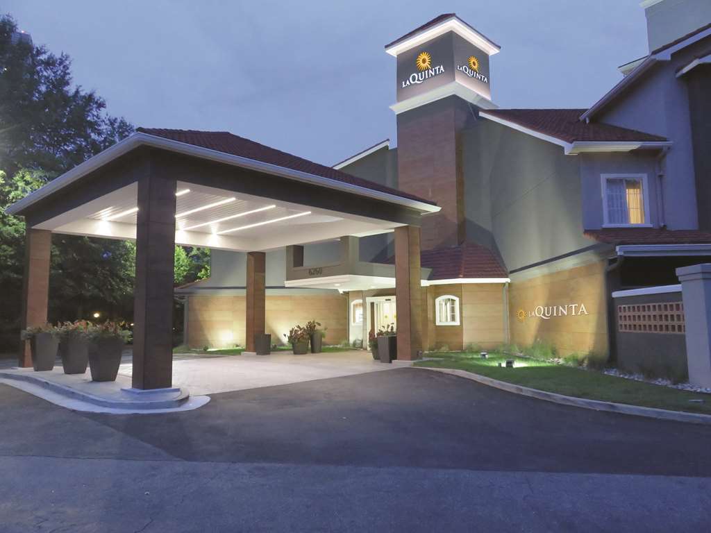 La Quinta By Wyndham Atlanta Perimeter Medical Hotell Sandy Springs Exteriör bild