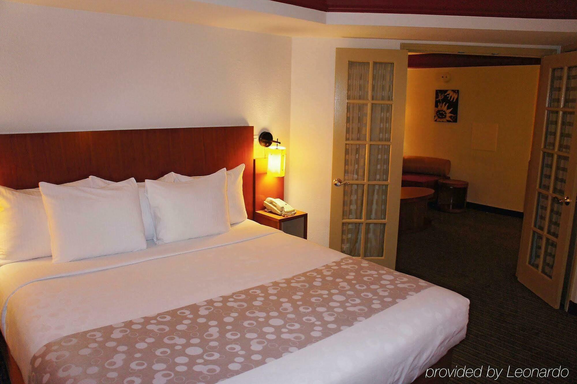 La Quinta By Wyndham Atlanta Perimeter Medical Hotell Sandy Springs Exteriör bild